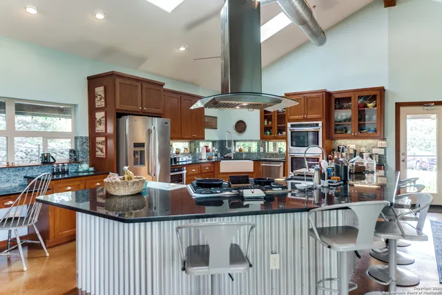 $1,220,000 | 180 Majestic Oaks Drive, Boerne, TX 78006