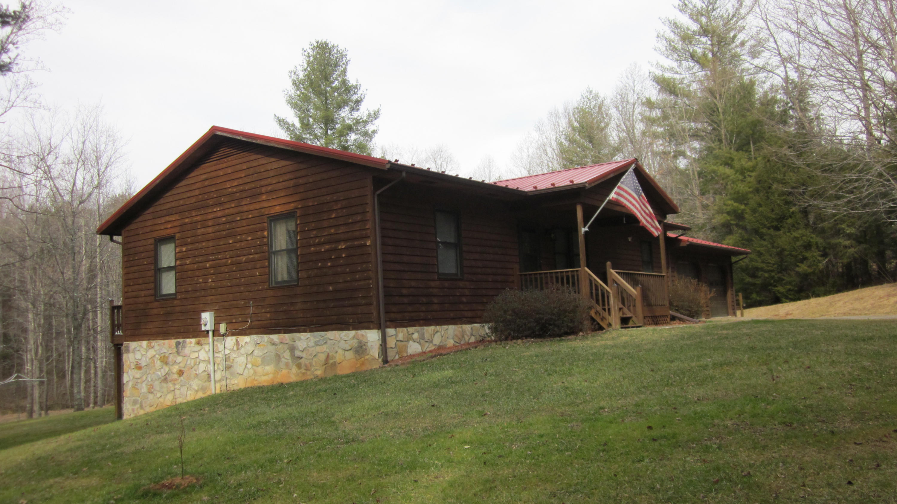 2070 Dugspur Road Callaway, VA 24067 - Photo 11 of 47 Left Side
