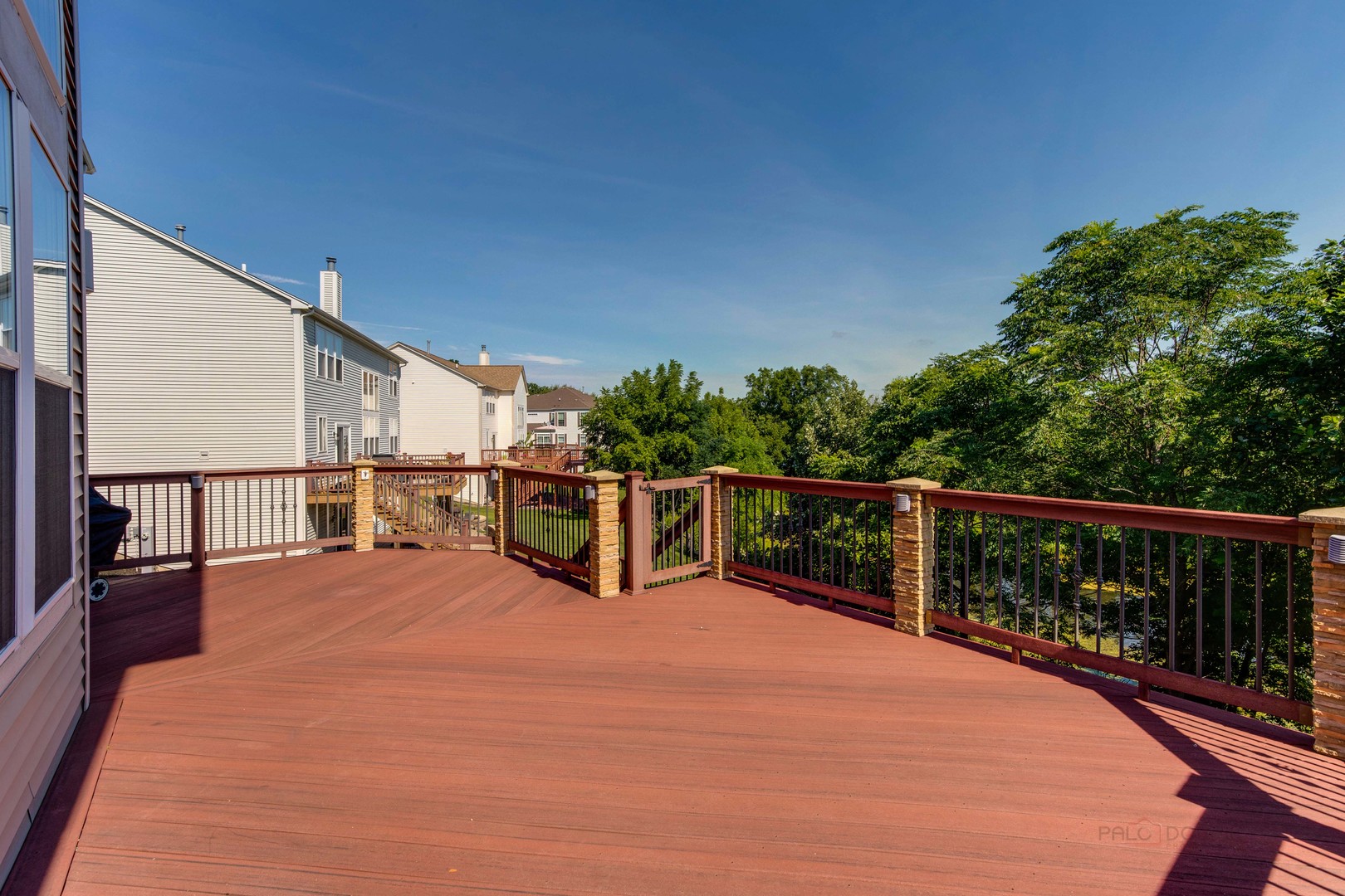 409 Wildflower Way Streamwood, IL 60107 - Photo 39 of 53 a view of a balcony with chairs