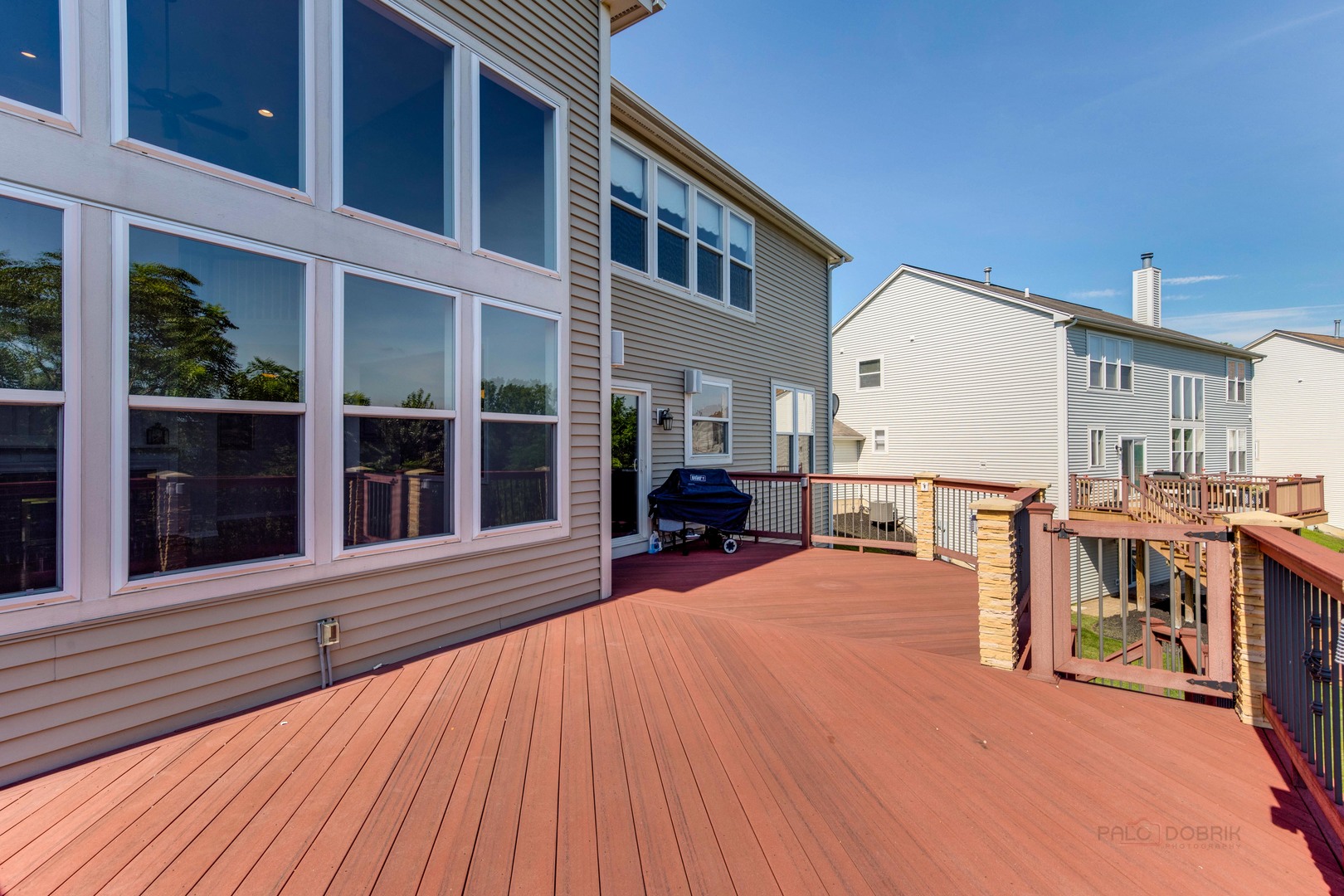 409 Wildflower Way Streamwood, IL 60107 - Photo 40 of 53 a view of a house with sitting area