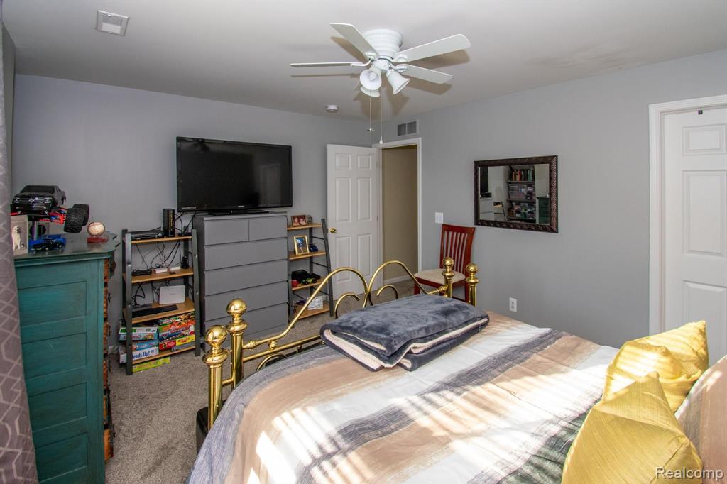 11878 Farmington Road Livonia, MI 48150 - Photo 19 of 26