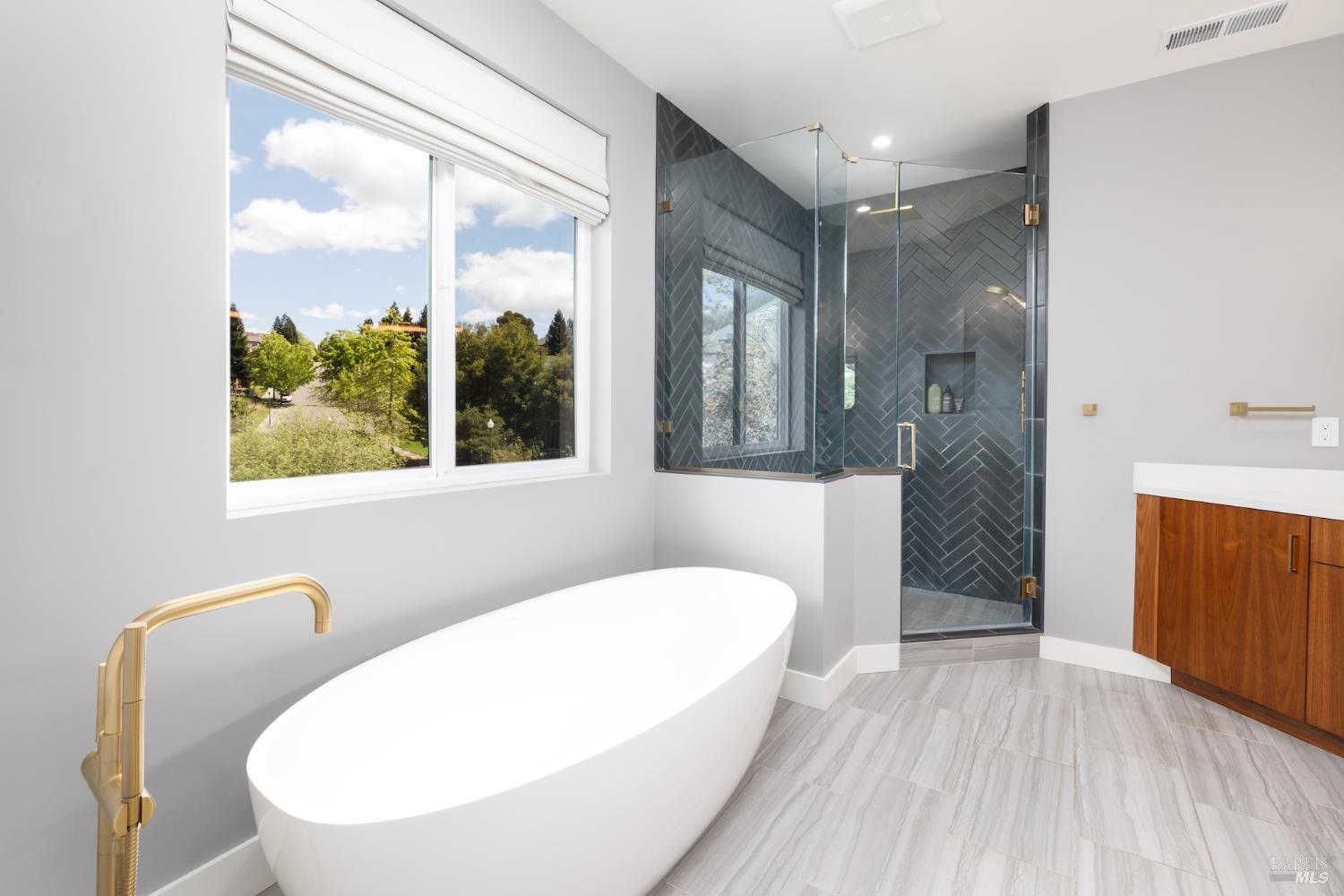 1500 San Ramon Way Santa Rosa, CA 95409 - Photo 23 of 47