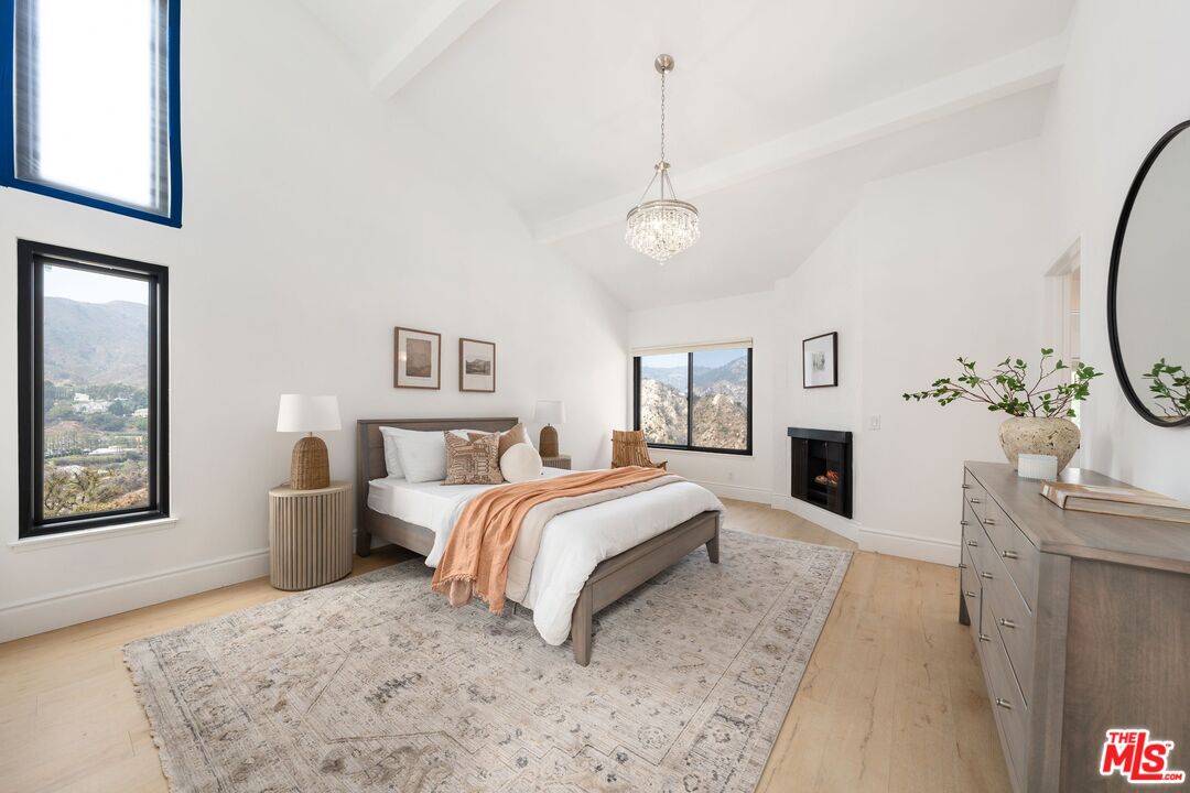 1663 Michael Lane Pacific Palisades, CA 90272 - Photo 12 of 45