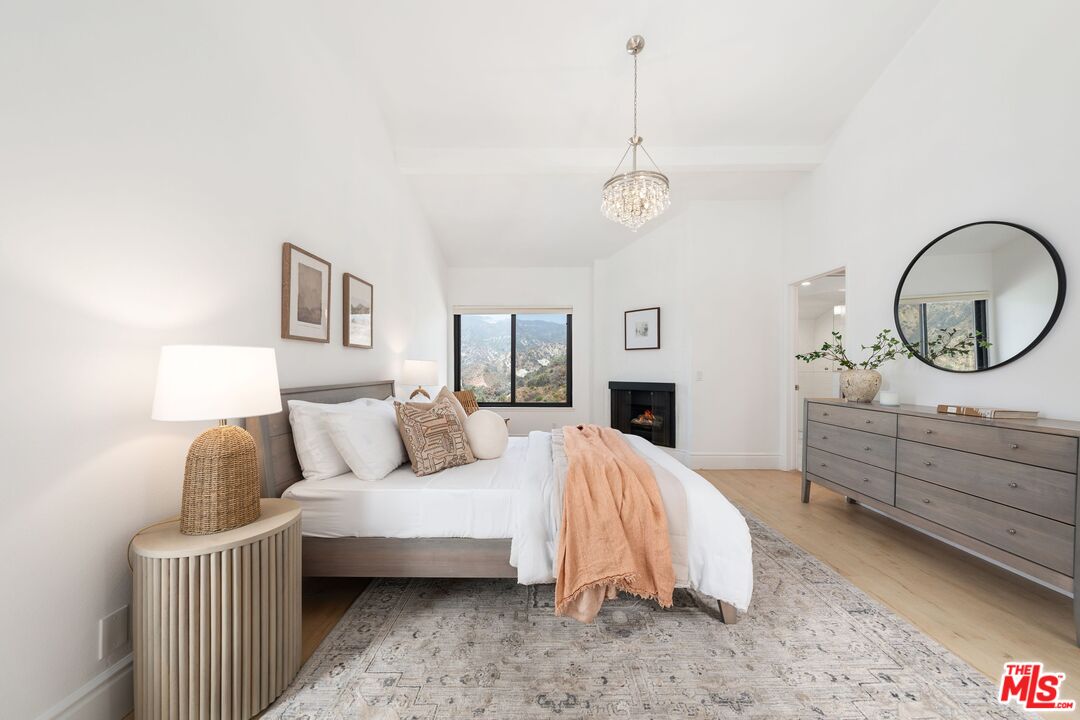 1663 Michael Lane Pacific Palisades, CA 90272 - Photo 14 of 45