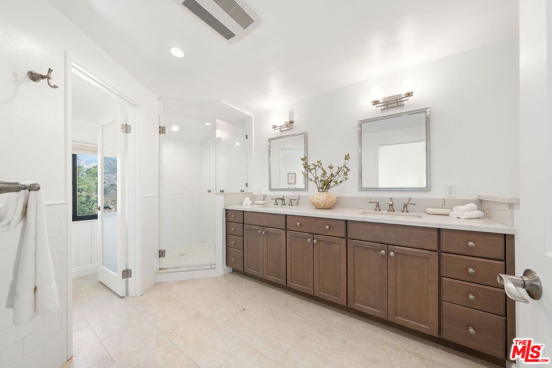 1663 Michael Lane Pacific Palisades, CA 90272 - Photo 16 of 45