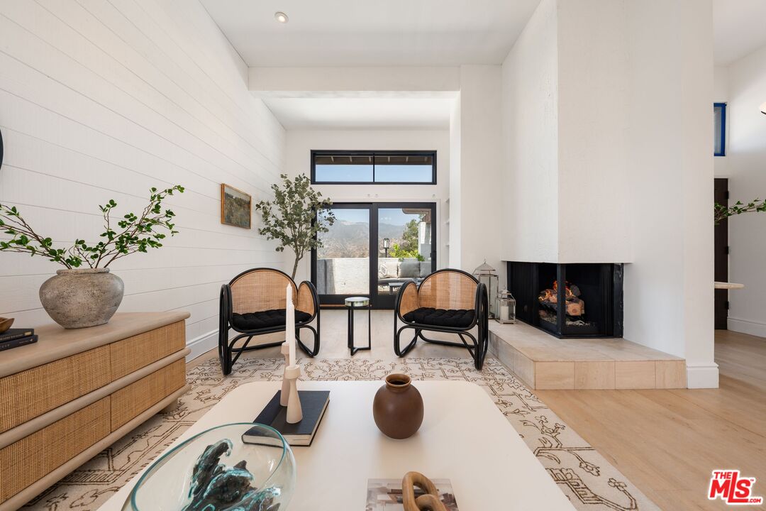 1663 Michael Lane Pacific Palisades, CA 90272 - Photo 18 of 45