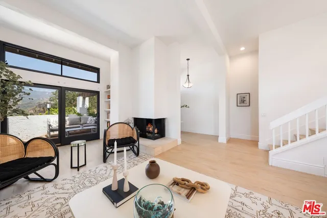 $1,525,000 | 1663 Michael Lane, Pacific Palisades, CA 90272