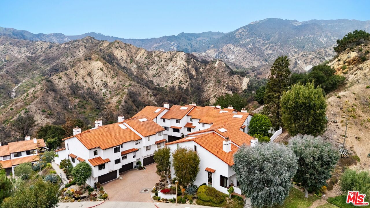 1663 Michael Lane Pacific Palisades, CA 90272 - Photo 43 of 45