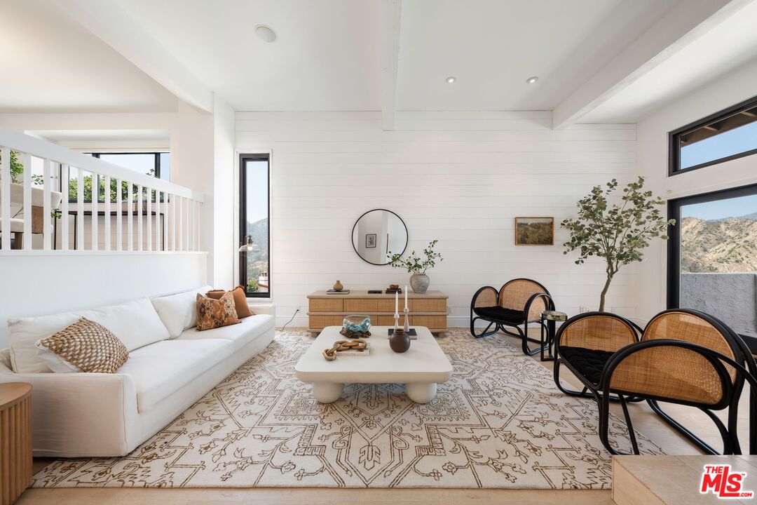 1663 Michael Lane Pacific Palisades, CA 90272 - Photo 6 of 45