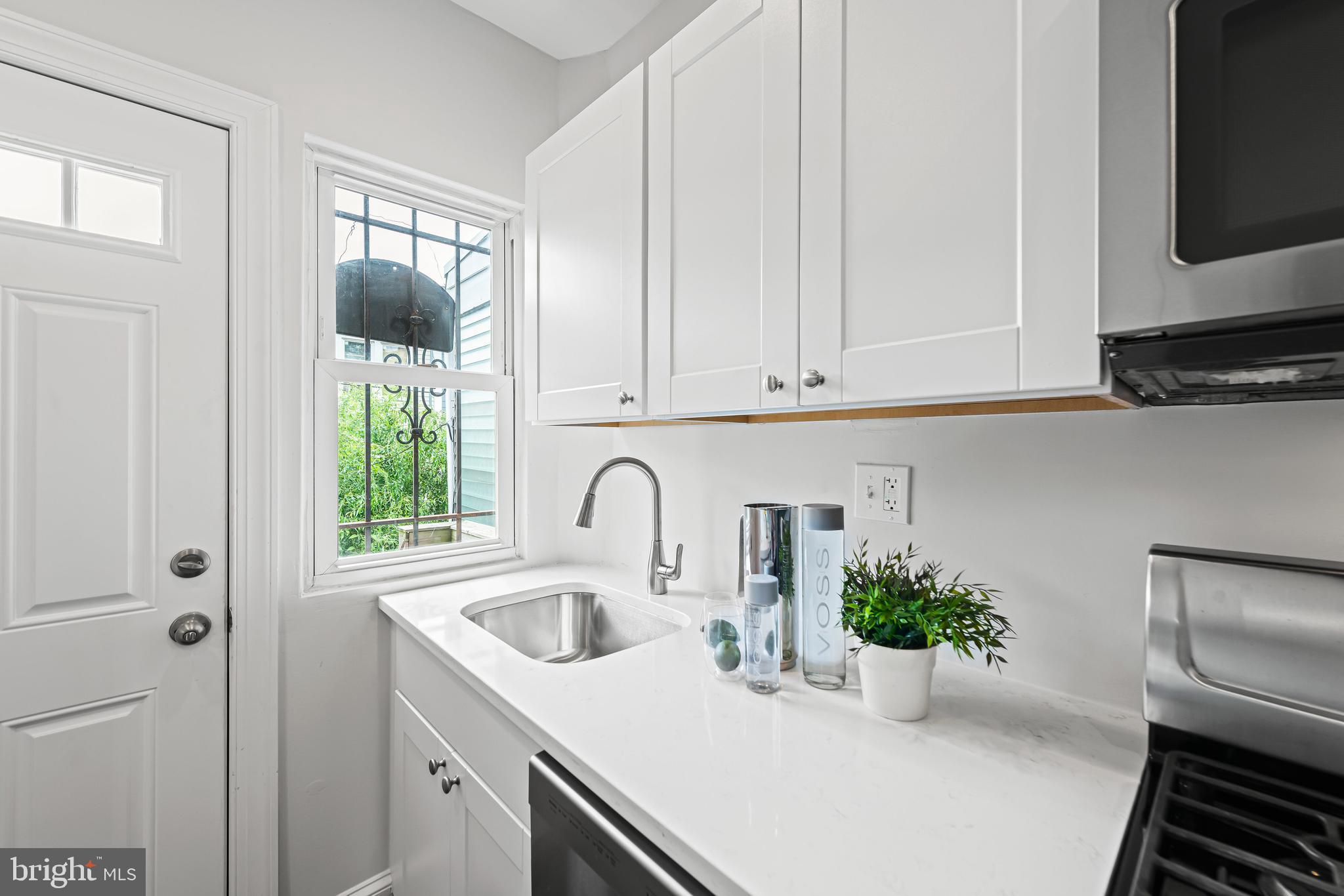 1133 Abbey Place Northeast Washington, DC 20002 - Photo 13 of 50