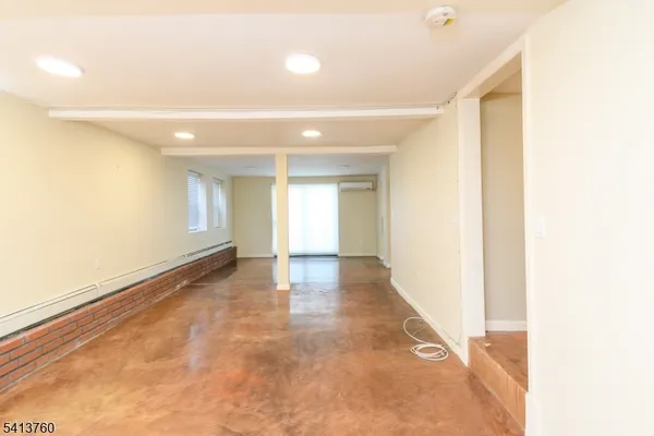 $2,100 | 214 Woodcliff Avenue, Unit 3, Little Falls, NJ 07424