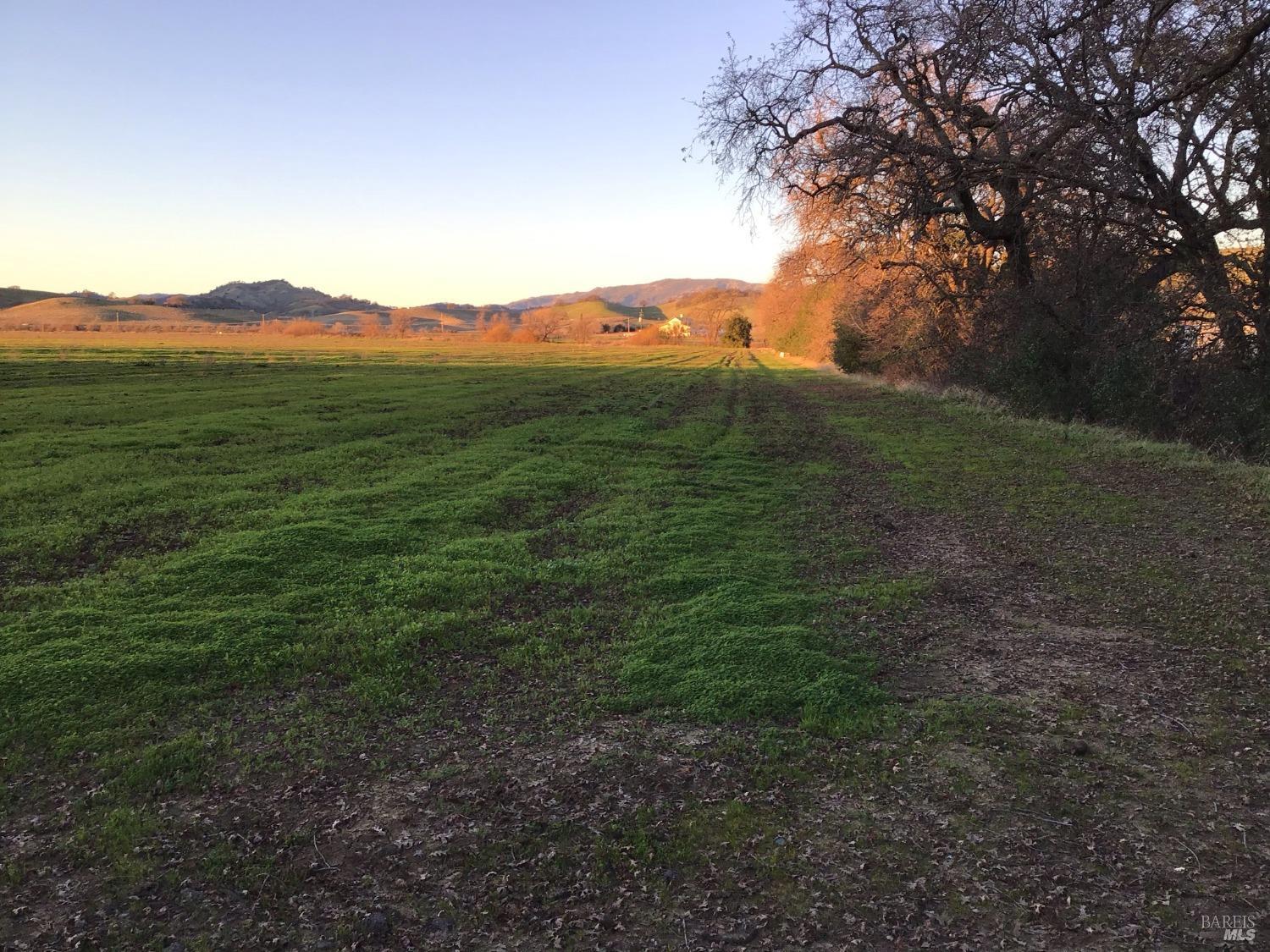 4683 Abernathy Road Fairfield, CA 94534 - Photo 34 of 44 a view of a field with an ocean