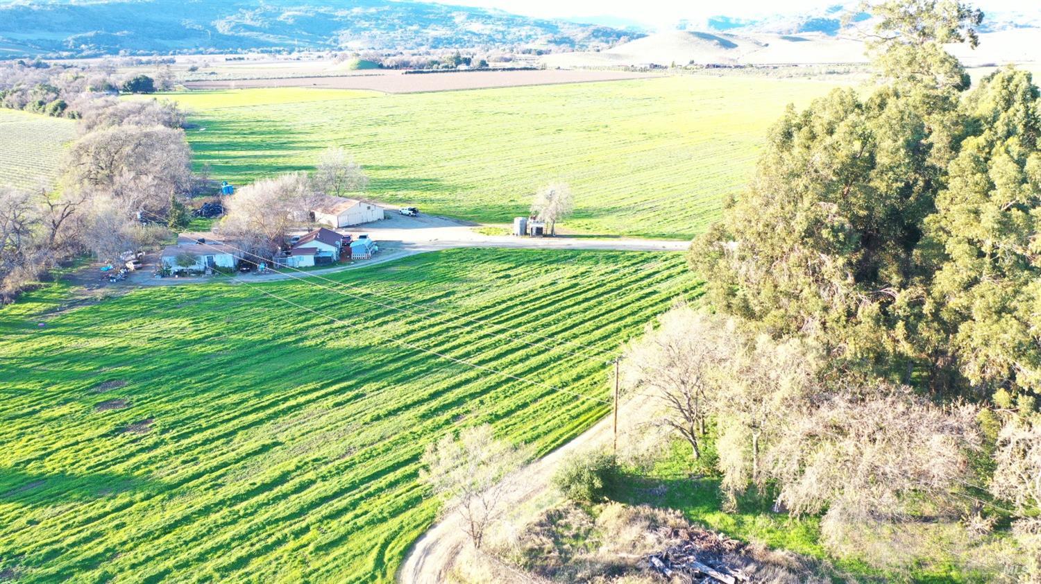 4683 Abernathy Road Fairfield, CA 94534 - Photo 7 of 44 a floor with an ocean view