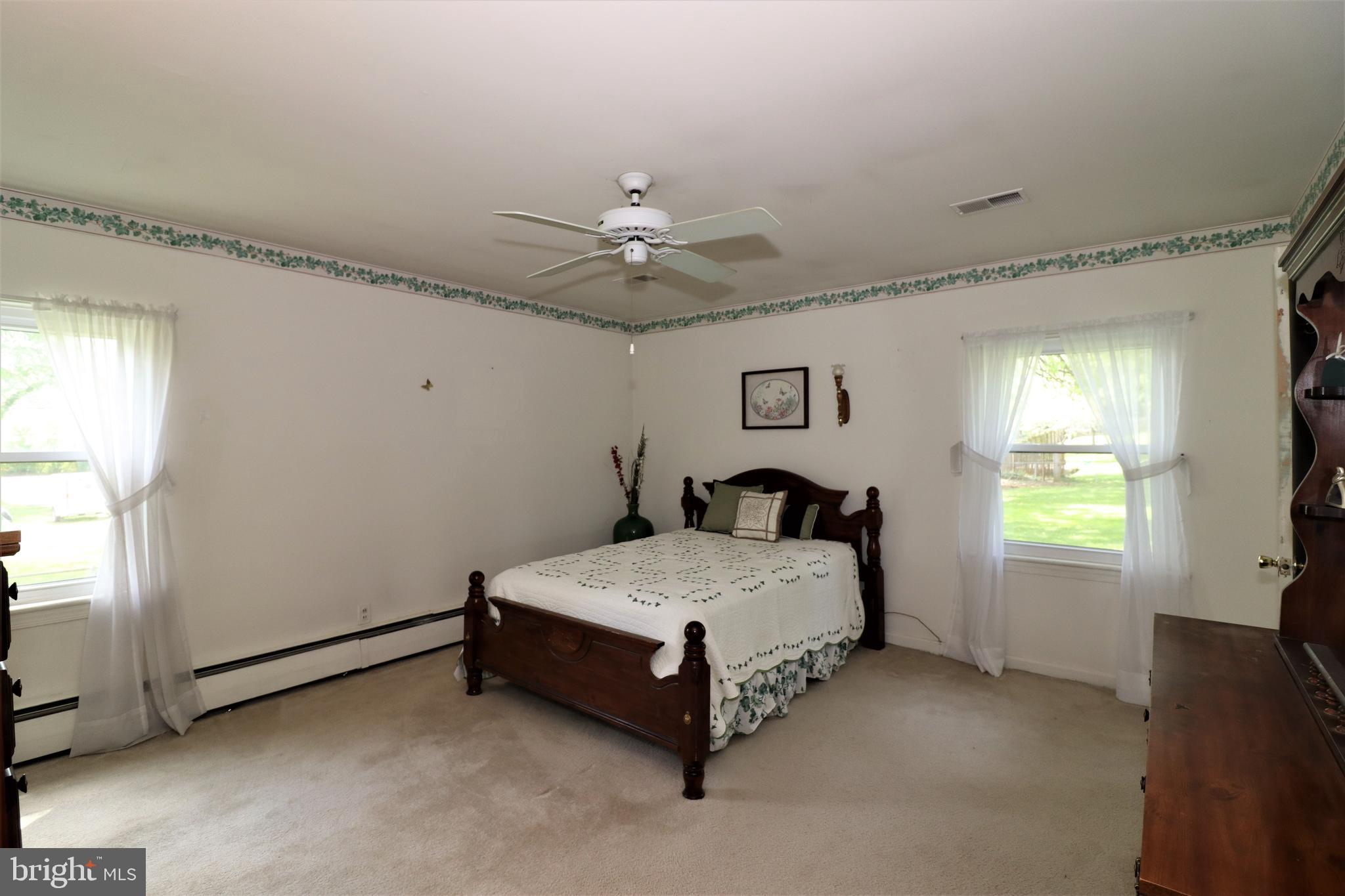 22 Blue Ridge Street Warrenton, VA 20186 - Photo 14 of 28 Bedroom 1, ceiling fan