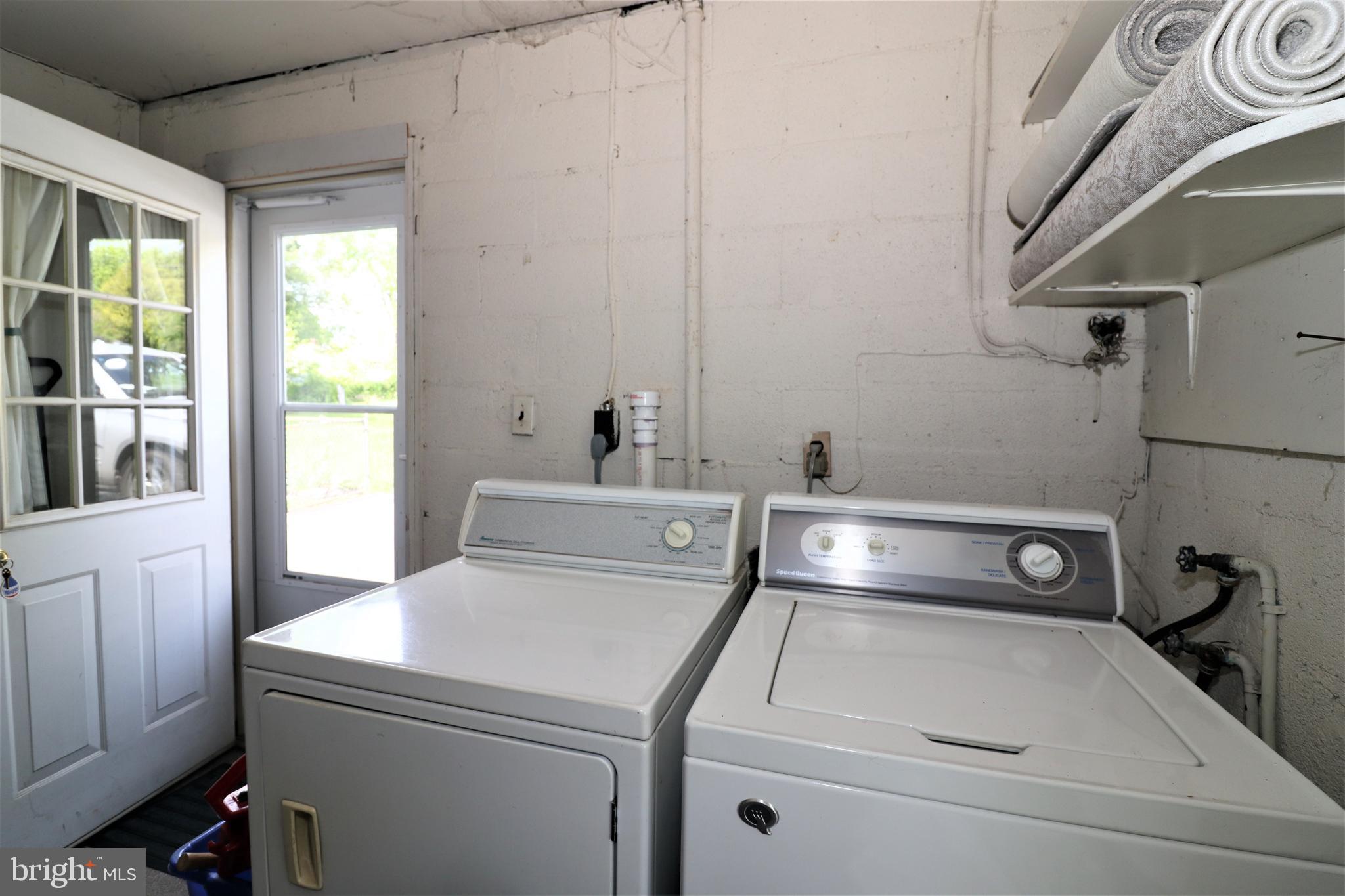 22 Blue Ridge Street Warrenton, VA 20186 - Photo 23 of 28 Utility room with washer and dryer
