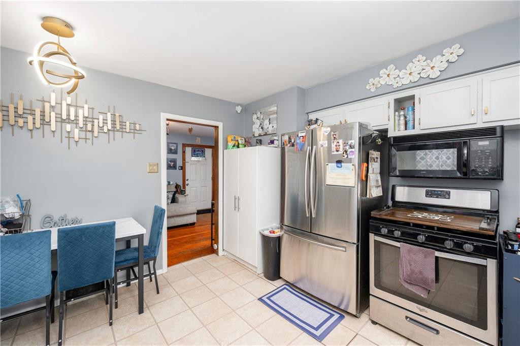 1525 Neely Street Natrona Heights, PA 15065 - Photo 10 of 26