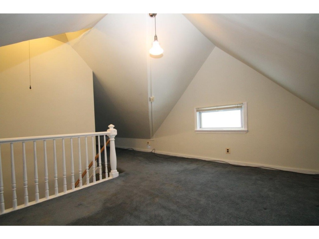 511 Mammoth Road Londonderry, NH 03053 - Photo 14 of 25