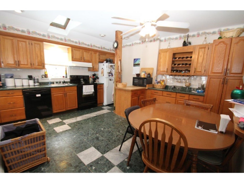 511 Mammoth Road Londonderry, NH 03053 - Photo 18 of 25