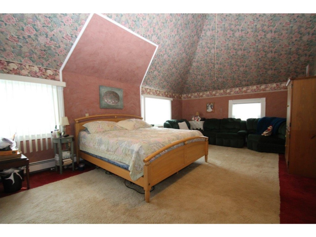 511 Mammoth Road Londonderry, NH 03053 - Photo 20 of 25