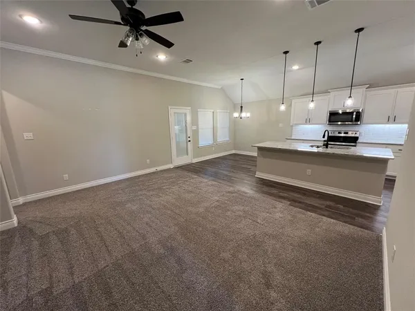 $1,900 | 805 Hardaway Lane, Greenville, TX 75402
