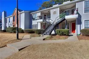 $139,900 | 586 Windchase Lane, Stone Mountain, GA 30083