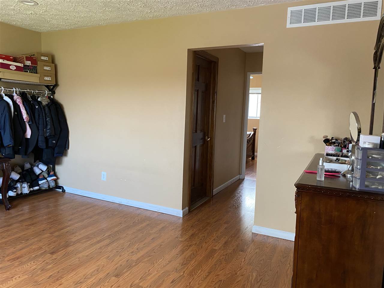 32005 Ruehle Avenue Warren, MI 48093 - Photo 16 of 34 50015853-15.JPG