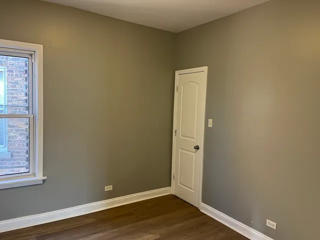 $2,000 | 1451 North Massasoit Avenue, Unit 2, Chicago, IL 60651