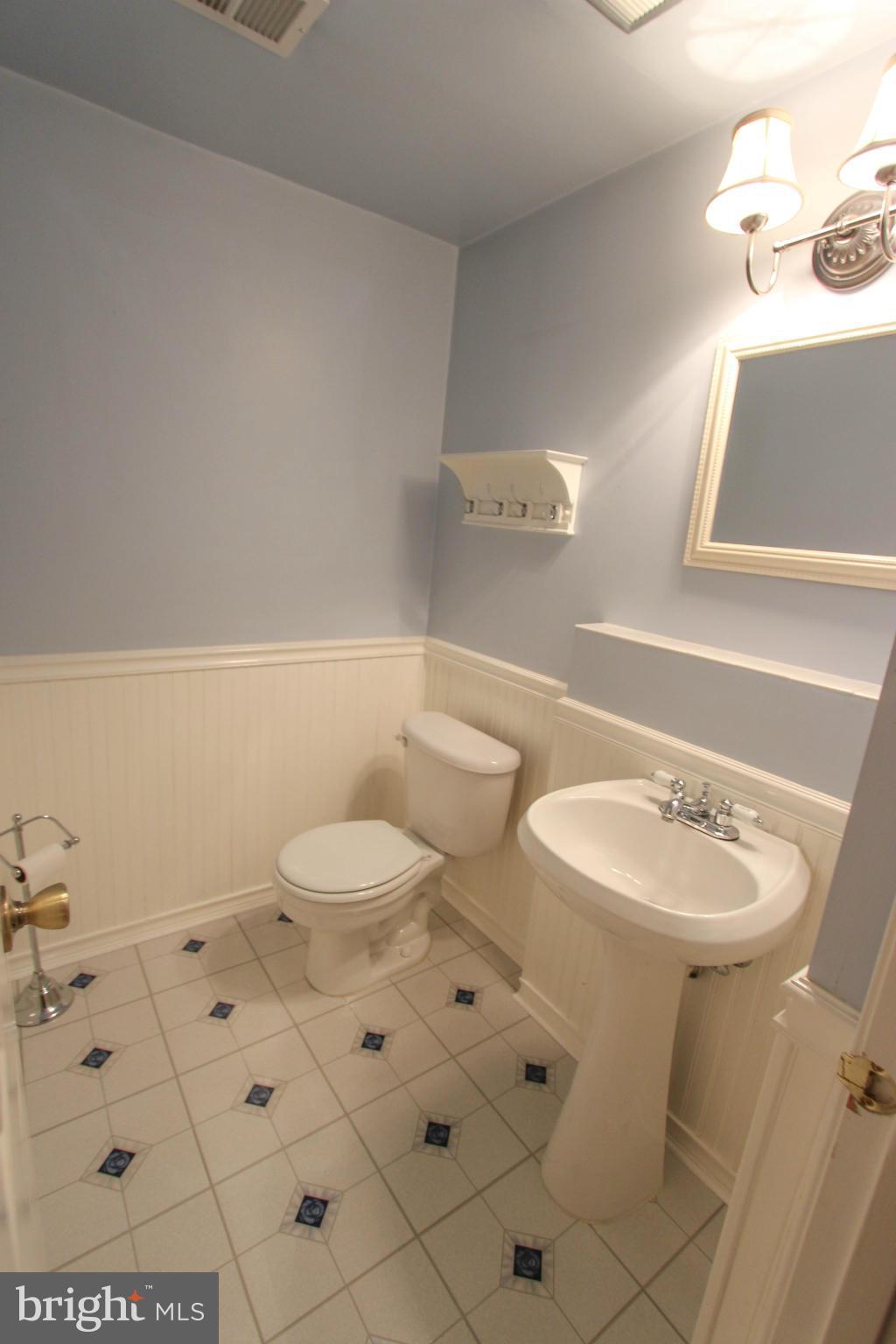 9023 Rosewall Court Springfield, VA 22152 - Photo 28 of 30 Bath