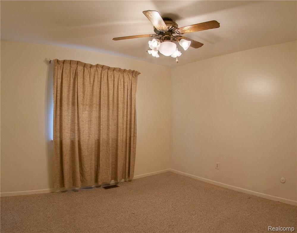 598 North Harris Road Ypsilanti, MI 48198 - Photo 14 of 26 N Harris_598_Bedroom3_001.jpg