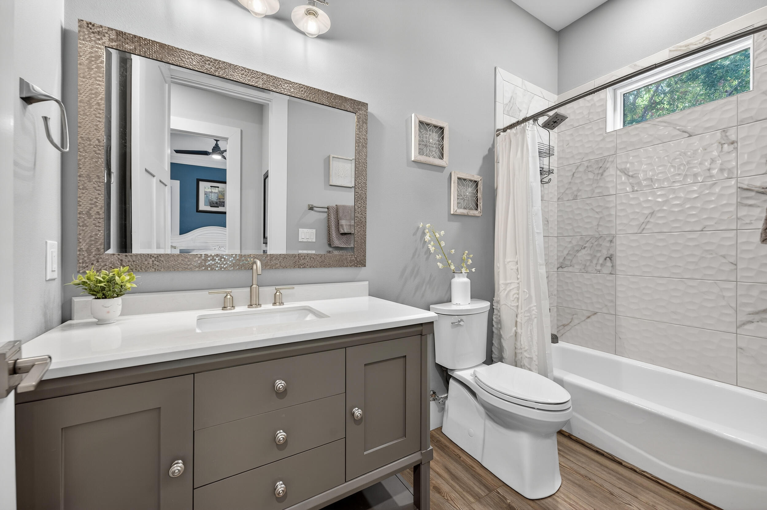 5701 Red Cedar Street Pensacola, FL 32507 - Photo 33 of 68 5701 red cedar st-pcola-86