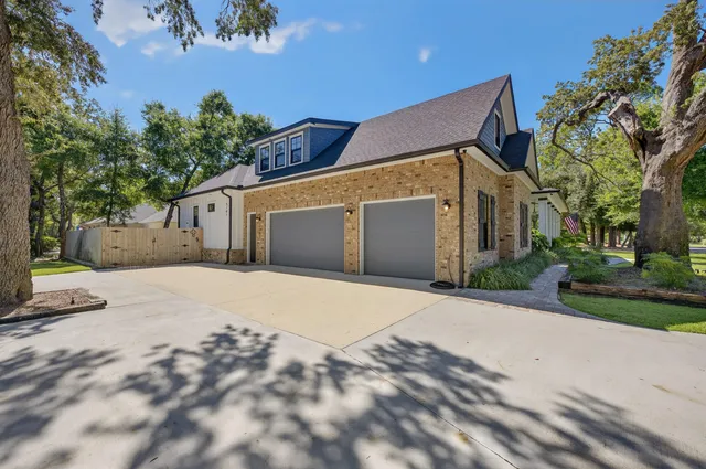 $1,085,000 | 5701 Red Cedar Street, Pensacola, FL 32507