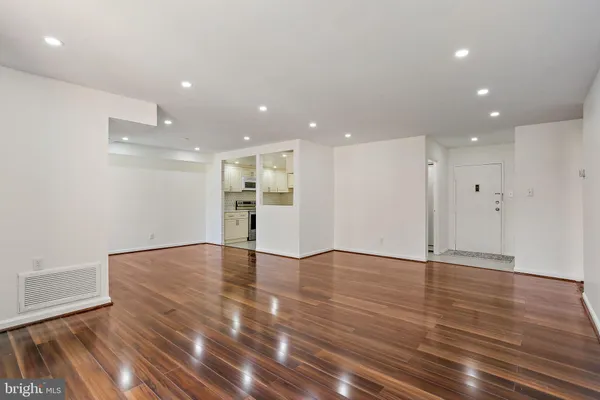 $1,650 | 6317 Park Heights Avenue, Unit 417, Baltimore, MD 21215