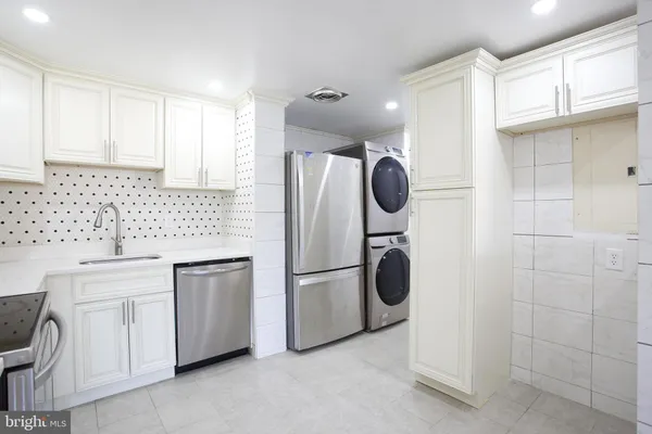 $1,650 | 6317 Park Heights Avenue, Unit 417, Baltimore, MD 21215