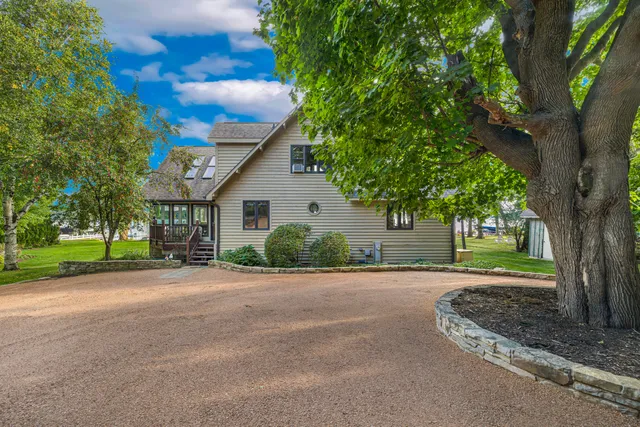 $3,350,000 | 2810 Willow Point Drive, Delavan, WI 53115