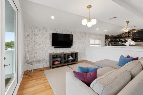 $1,120,000 | 809 45th Avenue North, Nashville, TN 37209
