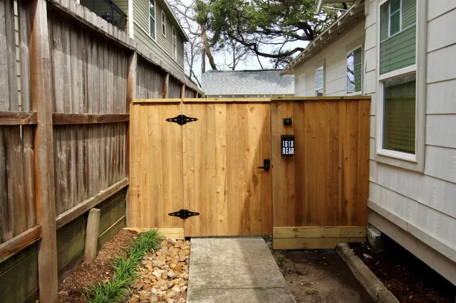 $539,900 | 1618 Weber Street, Houston, TX 77007