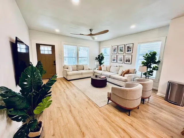 $539,900 | 1618 Weber Street, Houston, TX 77007