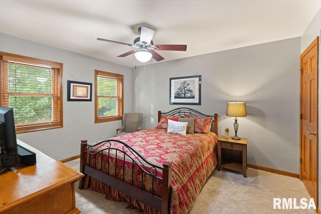 4214 Abbey Ridge Court Quincy, IL 62305 - Photo 12 of 35 Gallery Image 12