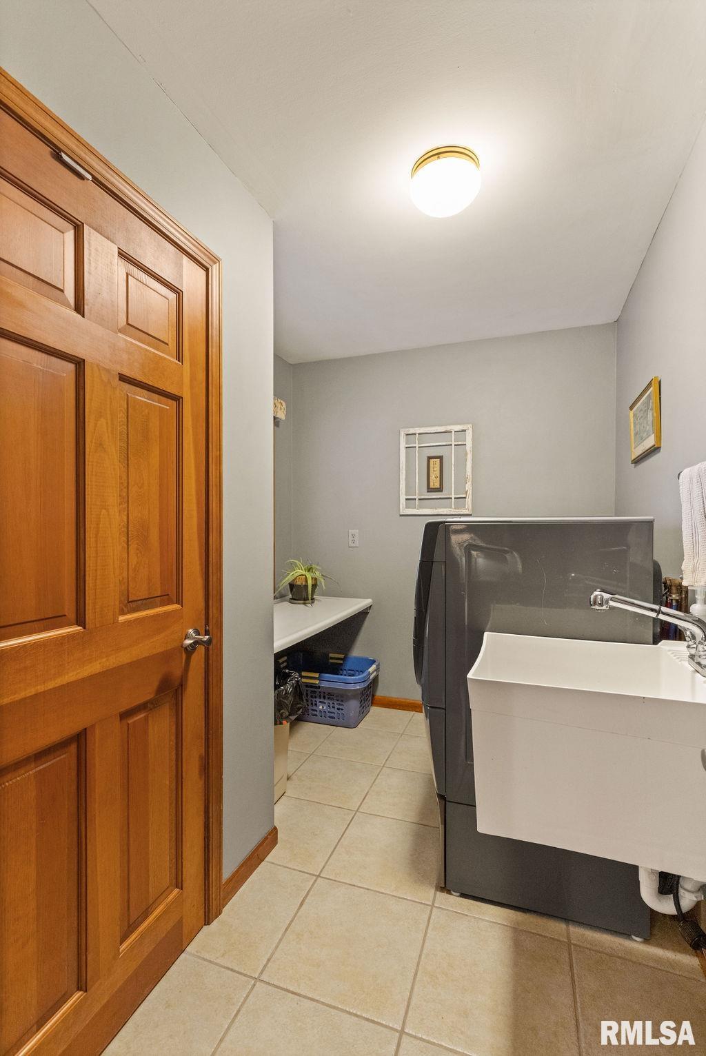 4214 Abbey Ridge Court Quincy, IL 62305 - Photo 17 of 35 Gallery Image 17