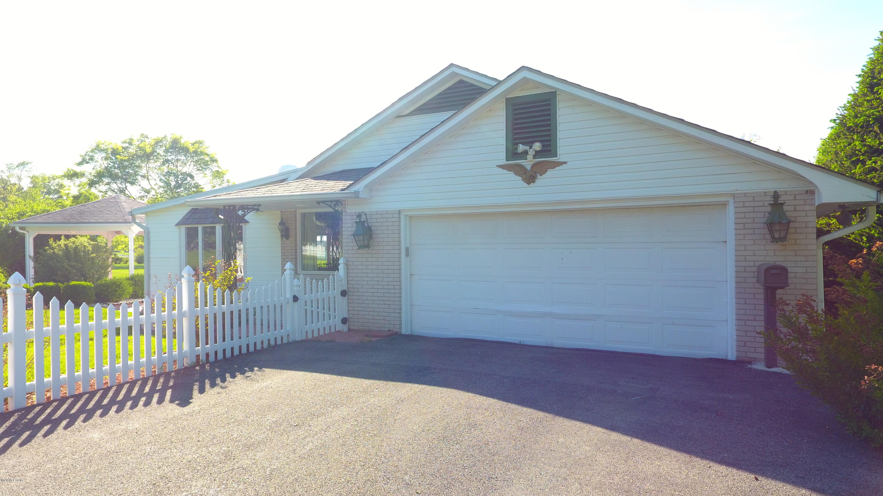 420 Bainbridge Road Marion, IL 62959 - Photo 4 of 39 Gallery Image 4