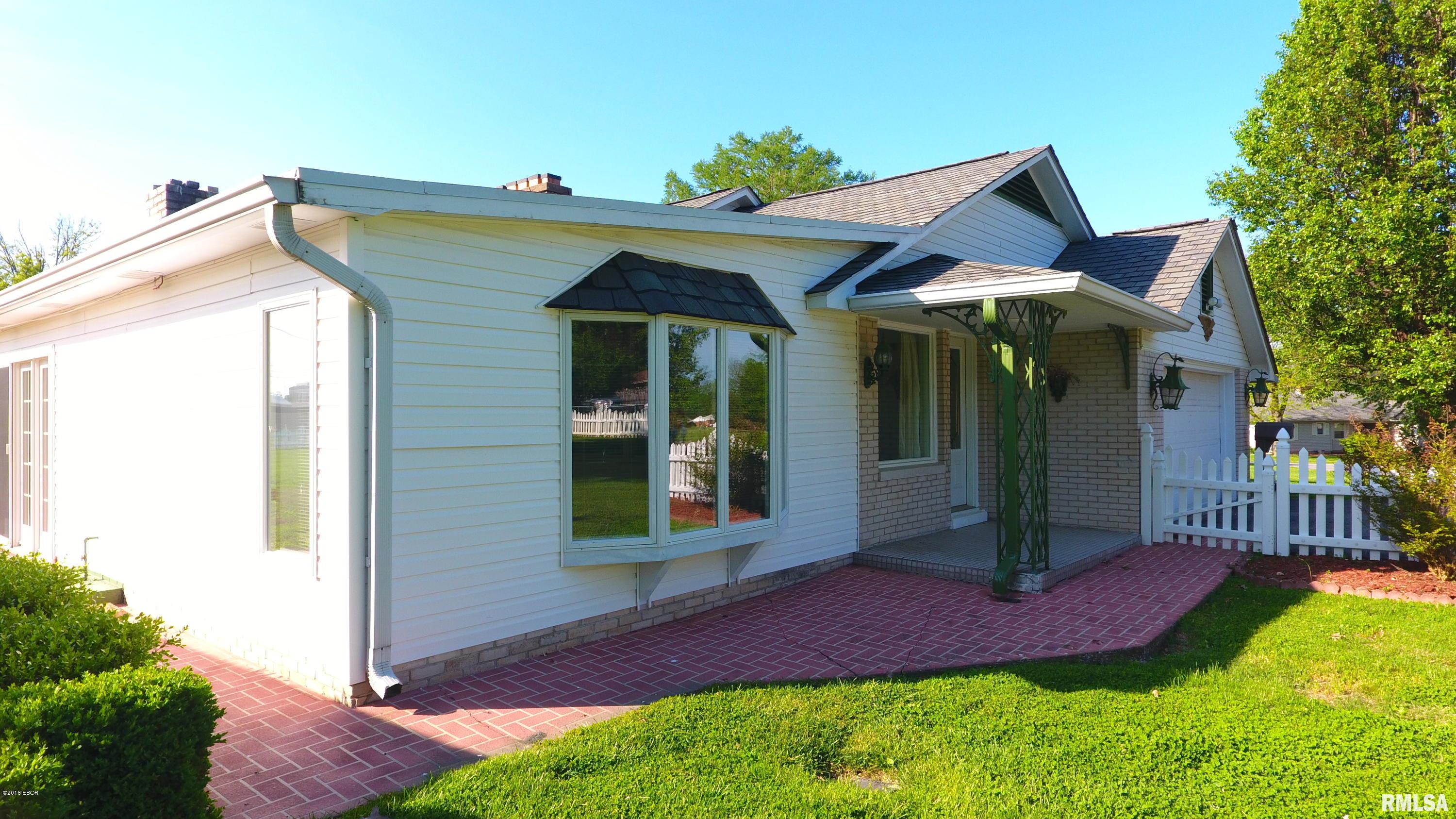 420 Bainbridge Road Marion, IL 62959 - Photo 5 of 39 Gallery Image 5