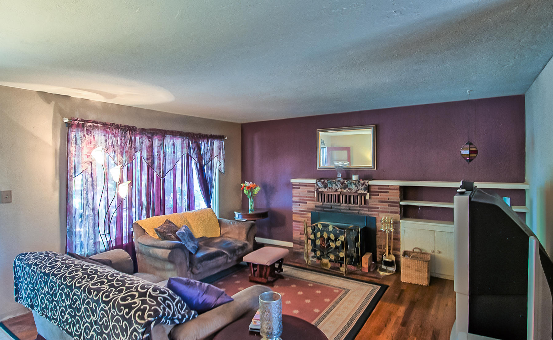 598 Ridge Road Redding, CA 96003 - Photo 3 of 23 family room
