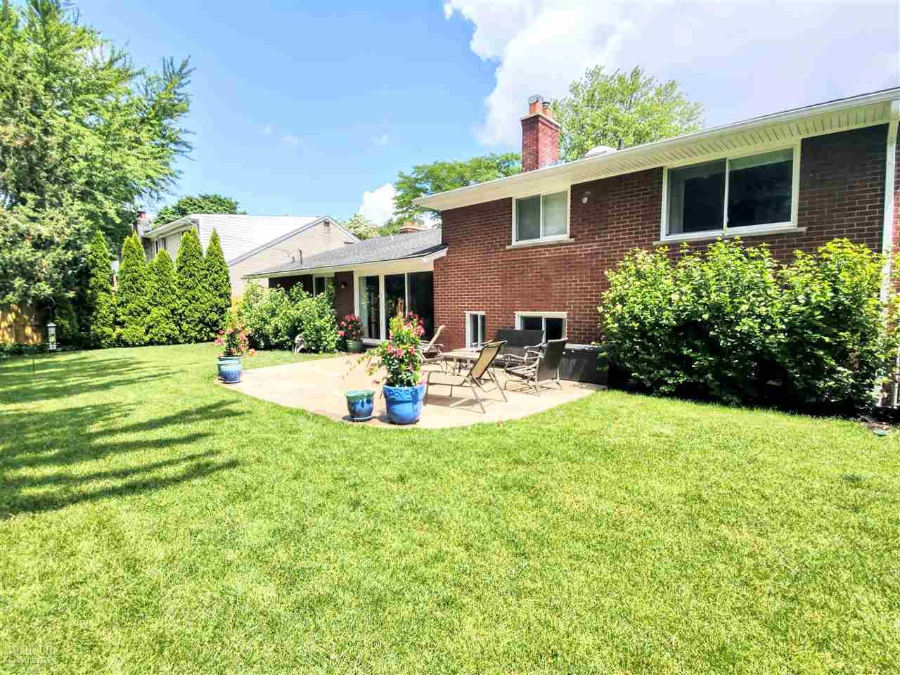 469 Cook Grosse Pointe, MI 48236 - Photo 29 of 35