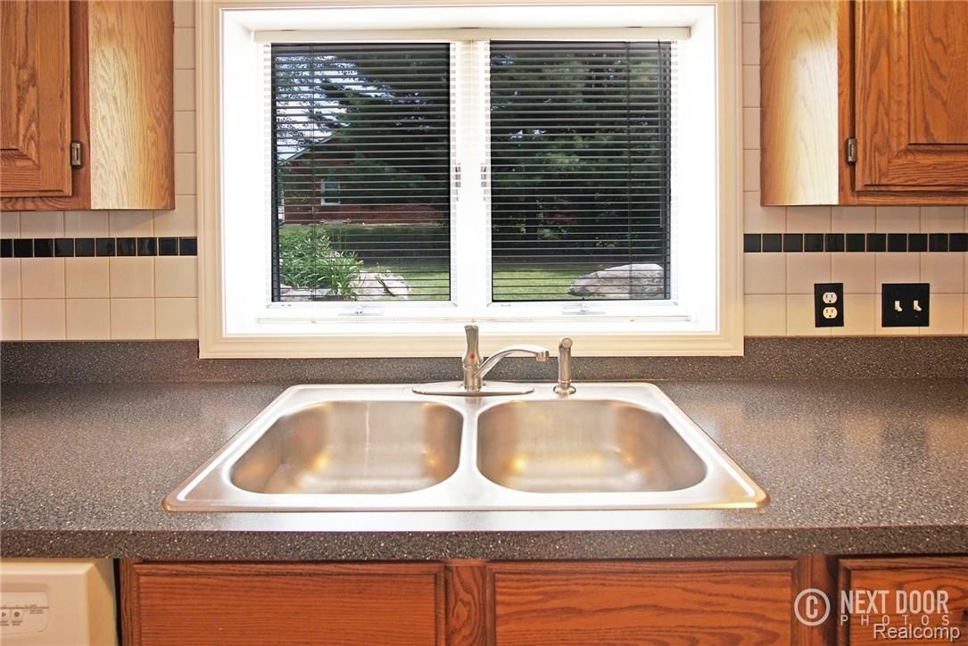 5789 Clarkston Road Clarkston, MI 48348 - Photo 13 of 37 NEW COUNTER TOPS.jpg
