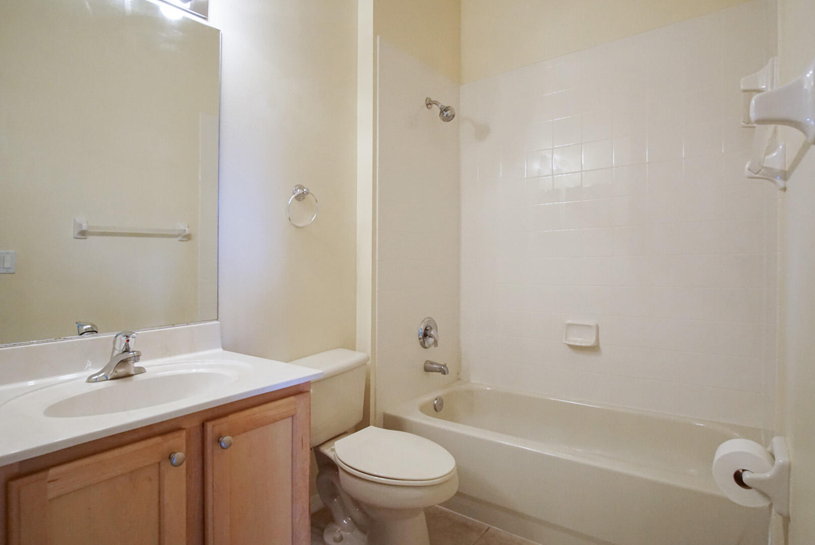 417 Southwest Blue Spring Court Port St. Lucie, FL 34986 - Photo 12 of 30 Photo May 25, 4 16 17 PM