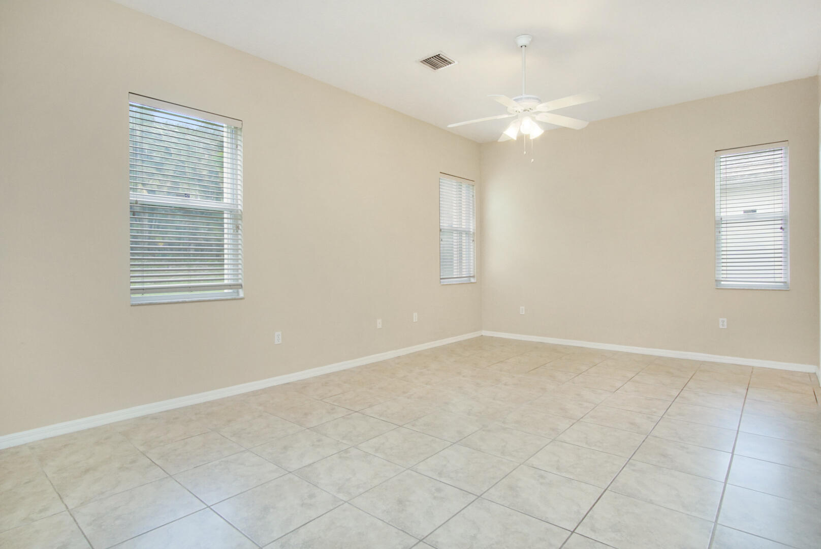 417 Southwest Blue Spring Court Port St. Lucie, FL 34986 - Photo 14 of 30 Photo May 25, 4 18 04 PM