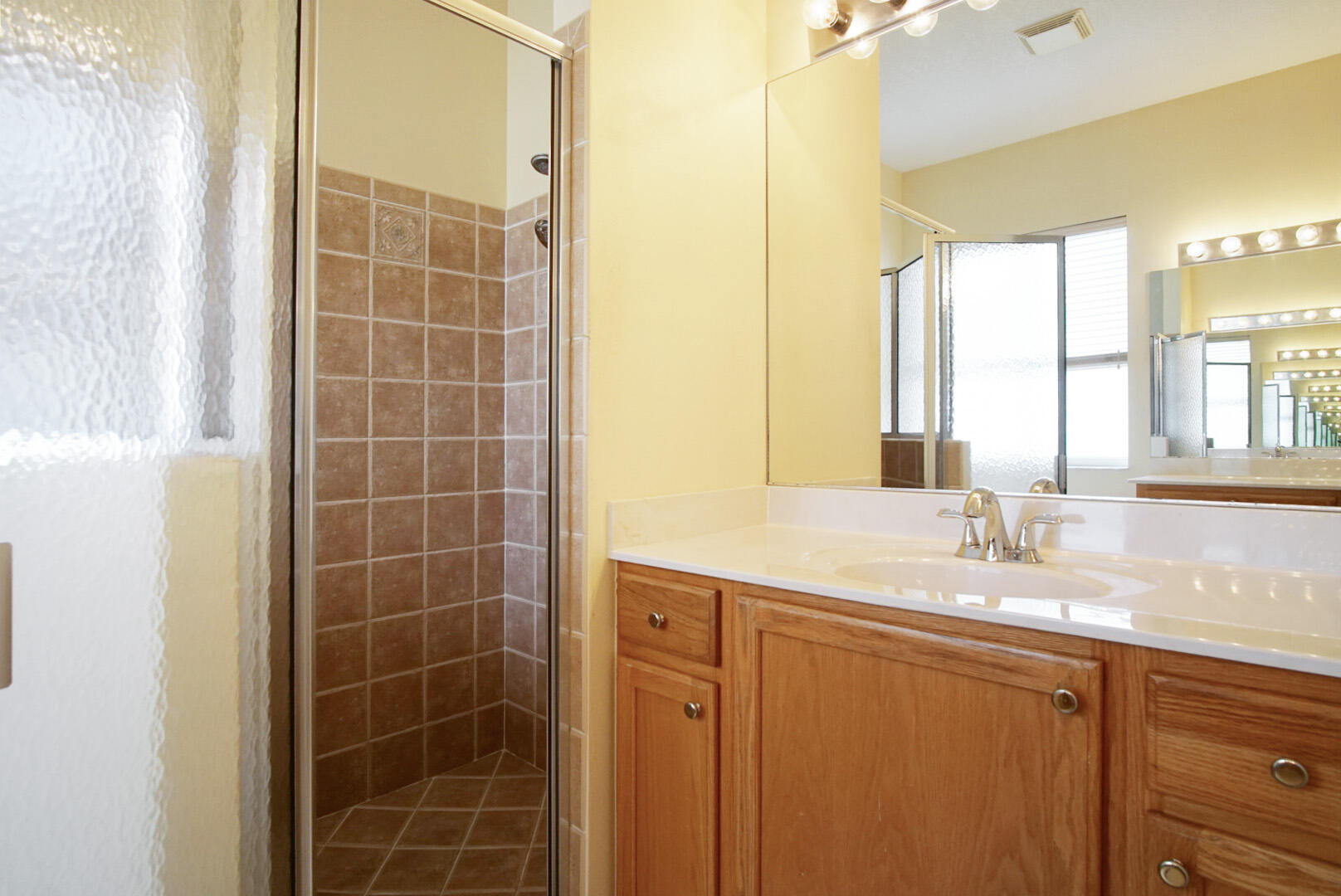 417 Southwest Blue Spring Court Port St. Lucie, FL 34986 - Photo 18 of 30 Photo May 25, 4 22 47 PM