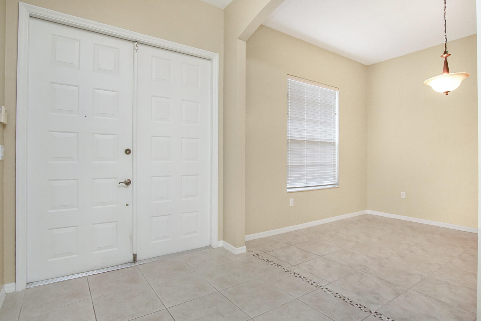 417 Southwest Blue Spring Court Port St. Lucie, FL 34986 - Photo 4 of 30 Photo May 25, 4 03 50 PM