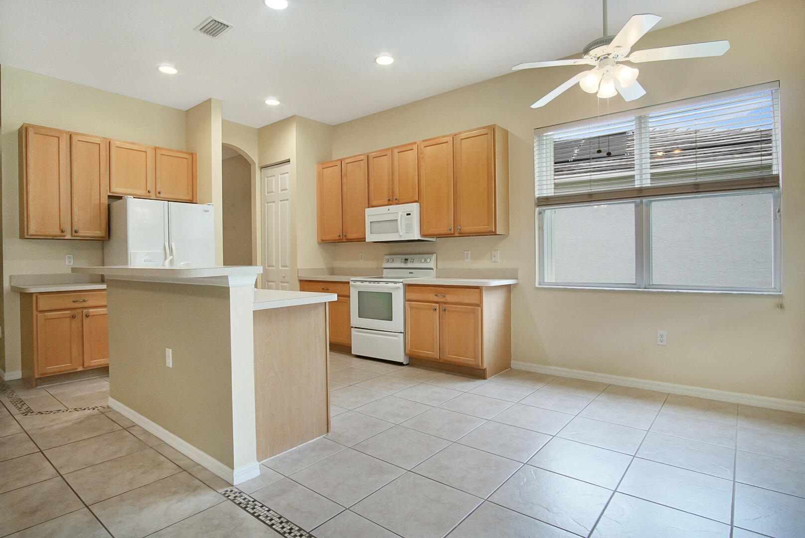 417 Southwest Blue Spring Court Port St. Lucie, FL 34986 - Photo 5 of 30 Photo May 25, 4 26 05 PM