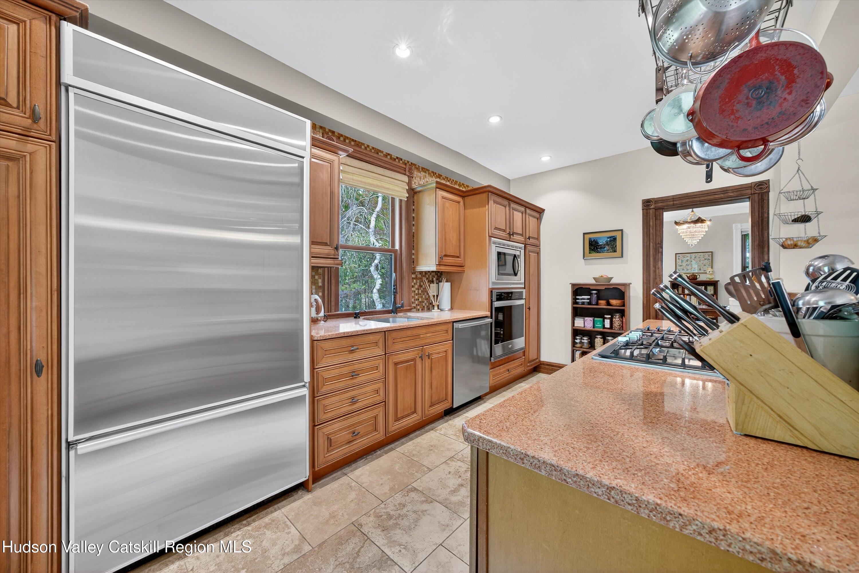 313 Cottekill Road Stone Ridge, NY 12484 - Photo 10 of 41 27-HTV1049